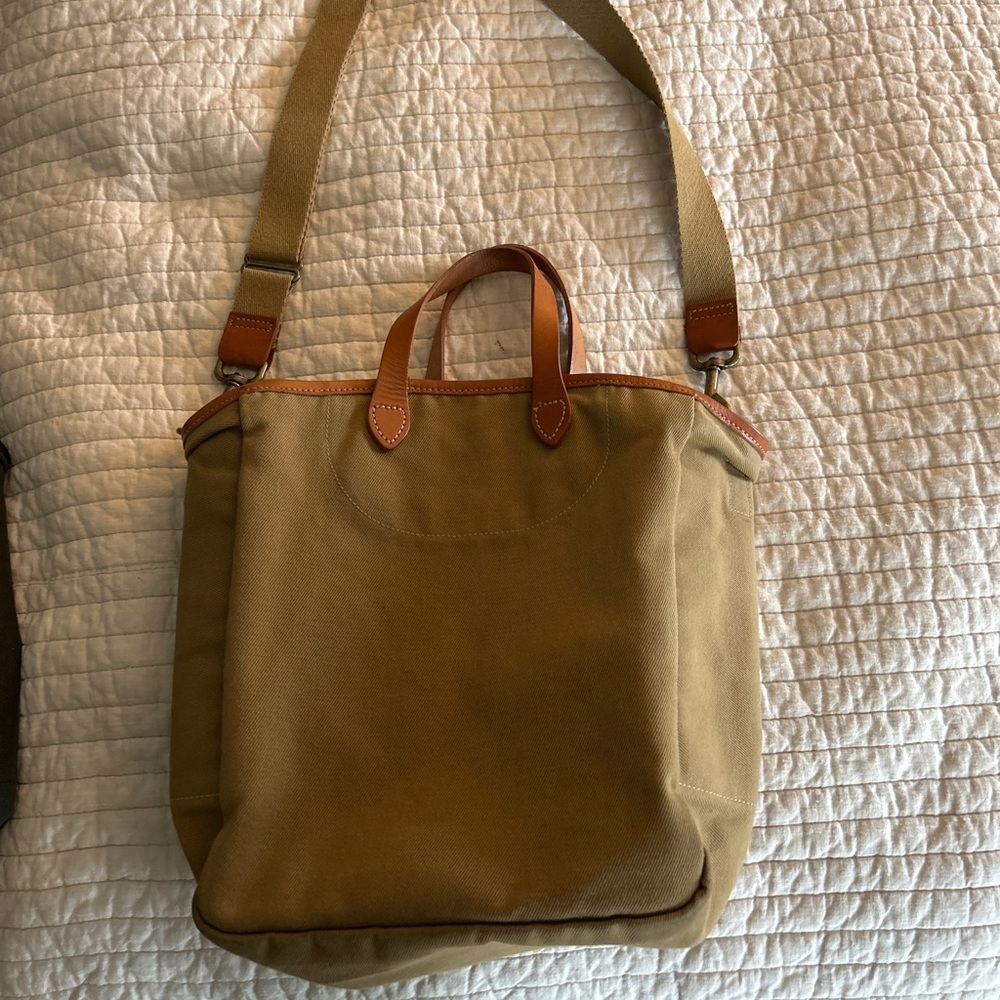 FILSON - messanger bag Tan with camel leather accents - EUC